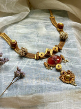 Load image into Gallery viewer, Statement vintage style onyx necklace