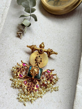 Load image into Gallery viewer, Vintage style pendant in silver 925 and gold polish