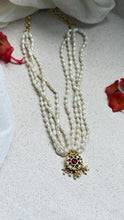 Load image into Gallery viewer, Pearl bunch kundan work necklace