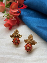 Load image into Gallery viewer, Vintage style statement earrings