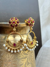 Load image into Gallery viewer, Vintage style (925 silver) earrings in gold polish