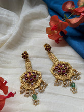 Load image into Gallery viewer, Vintage style statement earrings