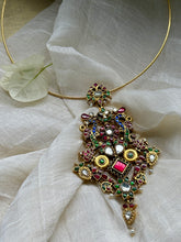 Load image into Gallery viewer, One of a kind, 92.5 gold polish kundan work pendant with hasli 3