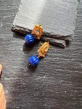 Load image into Gallery viewer, Silver 92.5 gold polish carved lapis lazuli  earrings