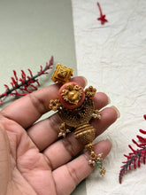Load image into Gallery viewer, Gold polished, vintage style pendant in silver 925