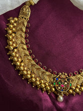 Load image into Gallery viewer, Statement vintage style Thushi necklace