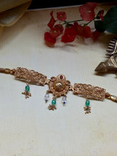 Load image into Gallery viewer, Statement vintage style choker necklace