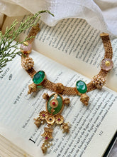 Load image into Gallery viewer, Statement vintage style onyx necklace