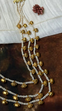 Load image into Gallery viewer, Multilayered pearl necklace