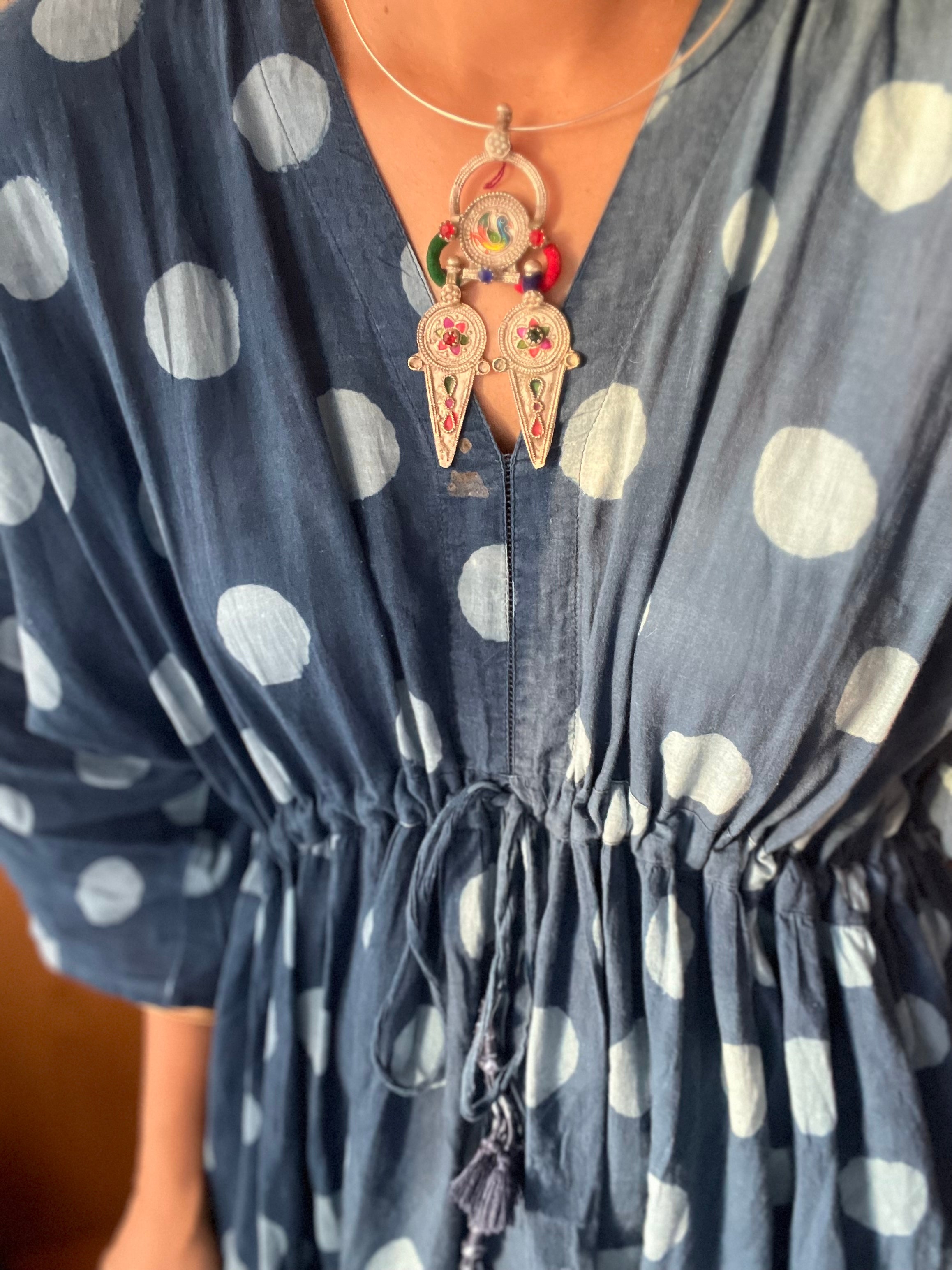 Contemporary vintage silver pendant hasli 5 Potpourri Studio