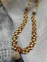 Load image into Gallery viewer, Statement vintage style necklace set
