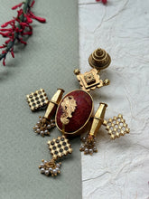 Load image into Gallery viewer, Gold polished, vintage style pendant in silver 925