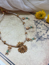 Load image into Gallery viewer, Pearl necklace