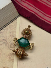 Load image into Gallery viewer, Vintage style statement pendant