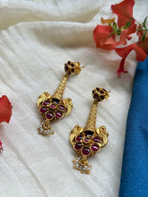 Load image into Gallery viewer, Vintage style statement earrings