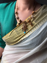 Load image into Gallery viewer, Statement vintage style necklace
