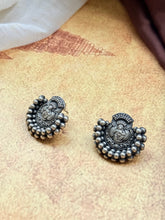 Load image into Gallery viewer, Nagru necklace set in oxidised silver 925