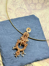 Load image into Gallery viewer, Vintage style pendant in silver 925 and gold polish