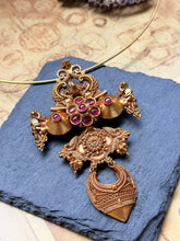 Load image into Gallery viewer, Vintage style pendaht in silver 925 and gold polish