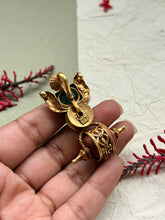 Load image into Gallery viewer, Gold polished, vintage style pendant in silver 925