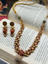 Load image into Gallery viewer, Statement vintage style necklace set
