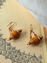Load image into Gallery viewer, Vintage style statement earrings in sliver 925 in gold polish