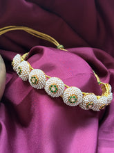 Load image into Gallery viewer, Gajra Pearl choker in silver & pearls