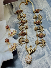 Load image into Gallery viewer, Statement vintage style necklace with earrings