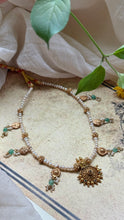 Load image into Gallery viewer, Pearl necklace
