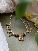 Load image into Gallery viewer, Pearl necklace