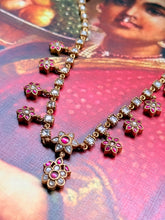 Load image into Gallery viewer, Kundan necklace in silver 925 and gold polish