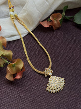 Load image into Gallery viewer, Gold polish classic adigai necklace in silver 925