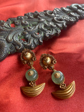 Load image into Gallery viewer, Vintage silver 925 gold polish earrings-5