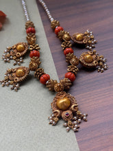 Load image into Gallery viewer, Vintage style statement necklace