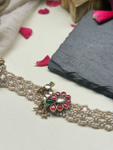 Load image into Gallery viewer, Kundan and pearl choker in silver 925
