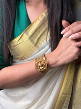 Load image into Gallery viewer, Statement gandaberunda handcuff