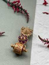 Load image into Gallery viewer, Gold polished, vintage style pendant in silver 925