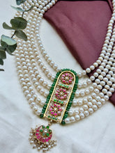Load image into Gallery viewer, Multilayered Festive Pearl Necklace