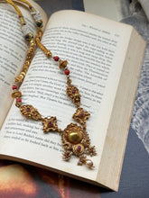 Load image into Gallery viewer, Kundan necklace in silver 925 and antique gold polish