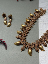 Load image into Gallery viewer, Statement mango necklace with earrings (comes with an adjustable thread-work)