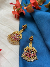 Load image into Gallery viewer, Vintage style statement earrings