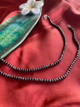 Load image into Gallery viewer, Silver black beads anklet