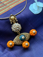 Load image into Gallery viewer, Statement vintage 925gold polish hasli with pendant-16