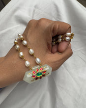 Load image into Gallery viewer, Dainty Inlay work neckpiece in natural aventurine and gemstones