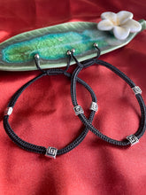 Load image into Gallery viewer, Thread Anklet -4