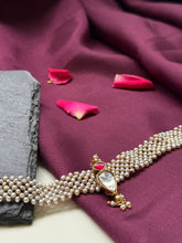 Load image into Gallery viewer, Kundan and pearl choker in silver 925