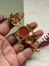 Load image into Gallery viewer, statement pendants