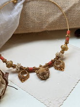 Load image into Gallery viewer, Statement vintage style coral hasli necklace