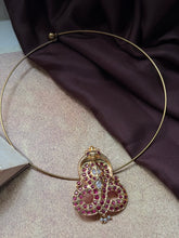 Load image into Gallery viewer, Vintage style pendant with cut stones