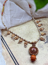 Load image into Gallery viewer, Pearl and silver neckpiece